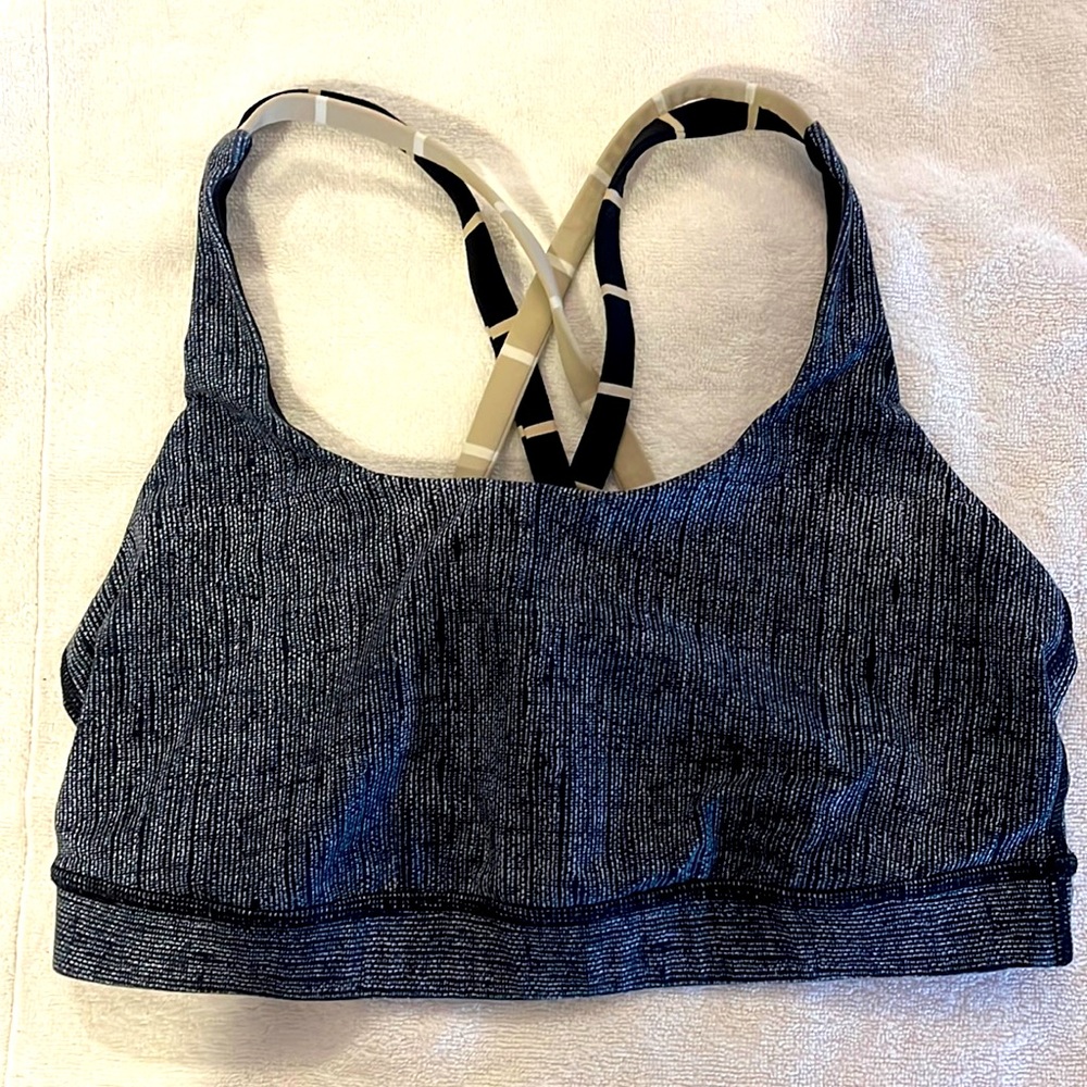 ✨Lululemon energy bra size 8!